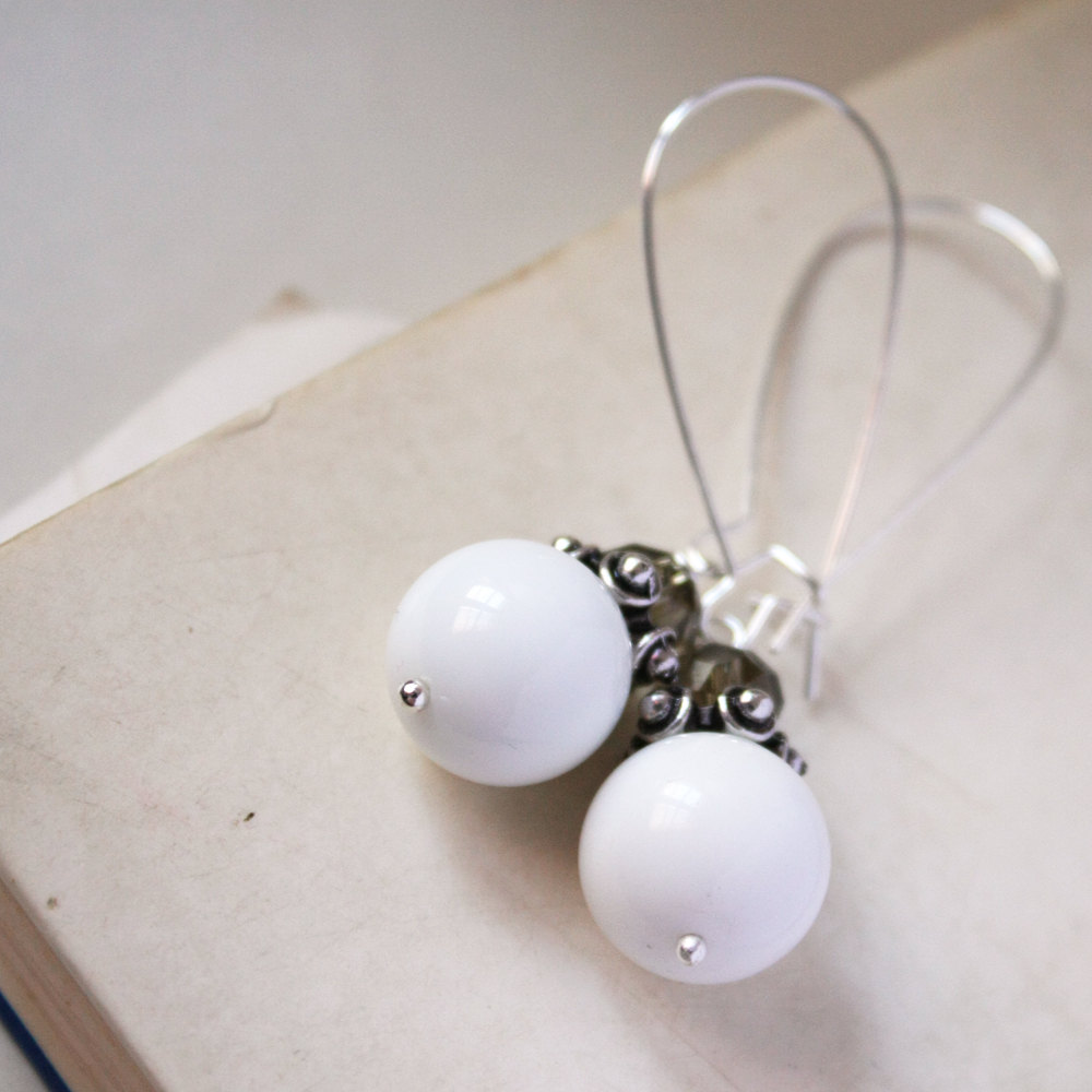 white and grey earrings - glass anc crystal - white andr gray grey silver smoke elegant modern minimal